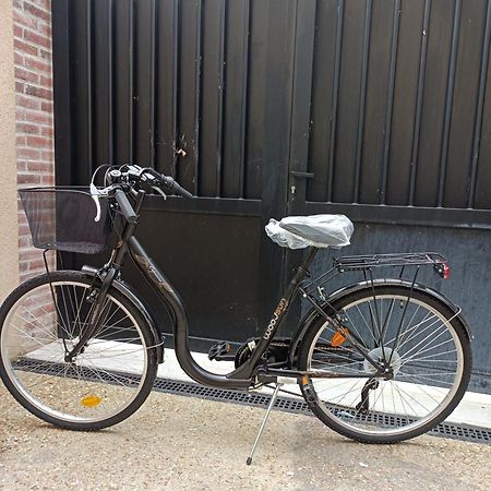 Magnifique Studio Climatisation, Parking A Velos, Velos En Option, Centre Ville Parking Prive Jardin Montargis Eksteriør billede